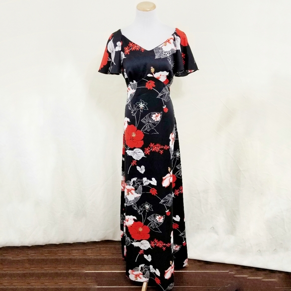 red hawaiian dress with white leaves
